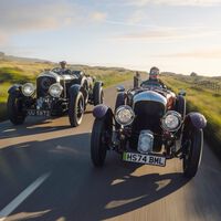 De atronadora bestia de Le Mans a microcoche de lujo: un siglo después Bentley revive una de sus leyendas con corazón eléctrico y en miniatura