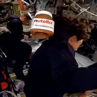 Ya sabemos algo más sobre la vida de los astronautas en Artemis II: pueden comer Nutella en el espacio y lo hacen