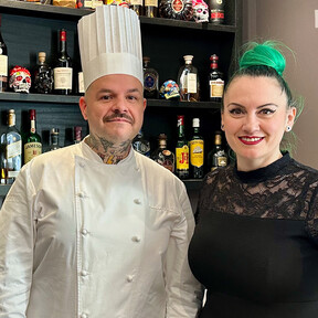 Arantxa es de Huesca y Tonino de Badalona, y consiguieron en la ciudad de ella lo que parecía impensable: una estrella Michelin sirviendo tapas 