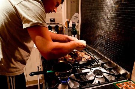 Cuando cocina el padre, los hijos tienen más posibilidades de ser obesos