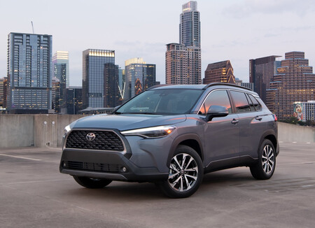 El Toyota Corolla Cross ya tiene precio en México: el conocido sedán ahora también es un SUV