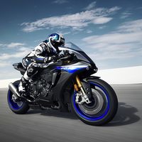 Las Yamaha YZF-R1 y R1M se actualizan: 200 caballos más inteligentes, más efectivos