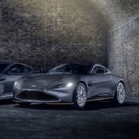 Aston Martin Vantage y DBS Superleggera 007 Edition celebran el estreno de la nueva aventura de James Bond