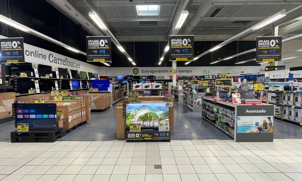 Carrefour tiene a precio de outlet esta enorme tele Samsung de 98 pulgadas con la que no echarás de menos ir al cine