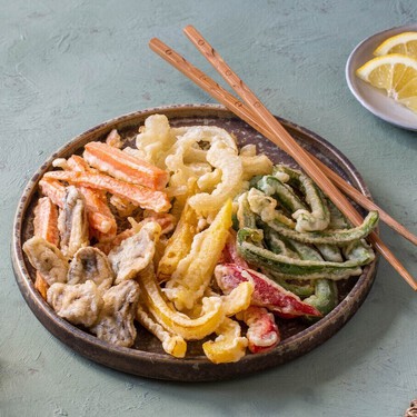 El ingrediente secreto de los cocineros profesionales para lograr una tempura súper crujiente y ligera 