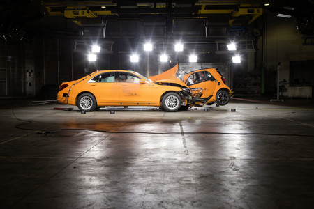 Un auto más grande no es más (ni menos) seguro, y te explicamos por qué