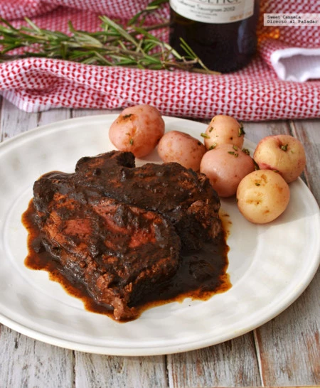 Estrellitas navideñas rellenas de dos quesos, filete de res en salsa de chile pasilla y mucho más en Directo al Paladar México