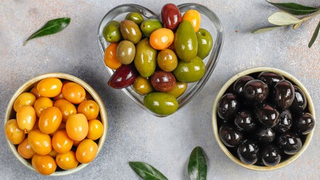Si tienes huesos de aceituna, tienes un tesoro: 5 formas de darles un segundo uso en casa y no tirarlos