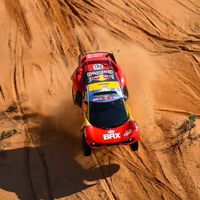 ¡Titánico! Sébastien Loeb encadena su cuarta victoria de etapa consecutiva para seguir apurando el Dakar
