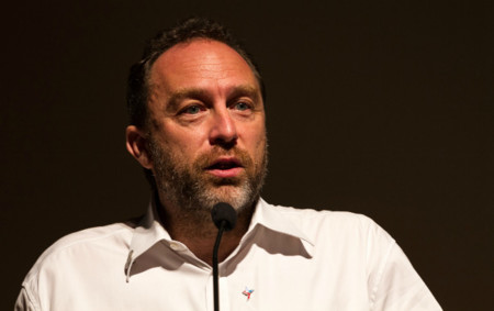 Jimmy Wales, a la NSA: "dejad de espiar a los usuarios de Wikipedia"