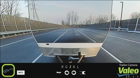 Valeo ha encontrado la solución para la mala visibilidad de remolques y caravanas: volverlos 'invisibles'