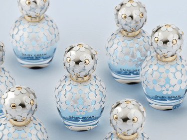 ¿Qué tendrán los perfumes de Marc Jacobs que enganchan de un solo vistazo? 