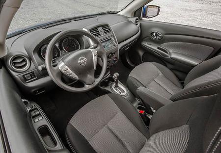 Nissan Versa 2017 Precios Versiones Y Equipamiento En México Nissan Versa 2017 Interior