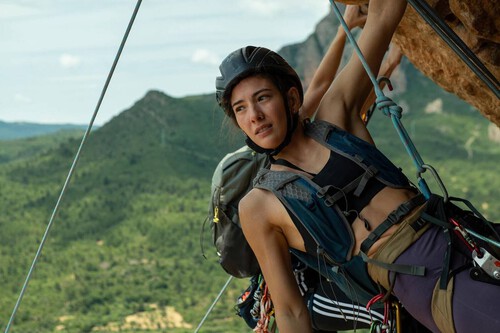 La frenética película española que está arrasando en Netflix es una montaña rusa de emociones con unos paisajes espectaculares. Y está basada en hechos reales 