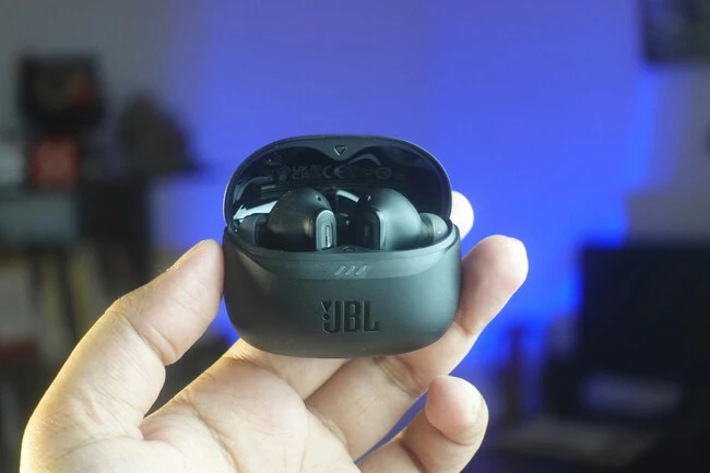 JBL Tune 245NC