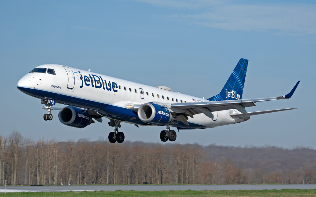EEUU ha vuelto a tensar la cuerda de los aranceles con Brasil. Embraer tiene mucho que perder, y sus clientes también 