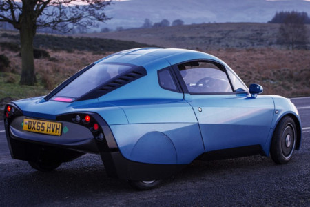 Riversimple Rasa, un prototipo biplaza de hidrógeno que pretende popularizar este combustible