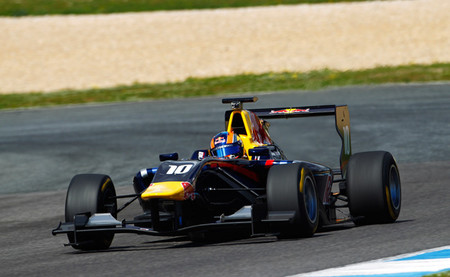 La GP3 completa sus pruebas en Estoril con Alex Lynn y Carlin al frente