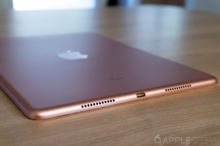 Apple prepara un iPad 'revolucionario' con pantalla flexible AMOLED para 2018 (según KGI)