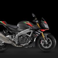 La Aprilia Tuono V4 1100 planta cara a las nuevas maxinaked con mejores suspensiones y más tecnología