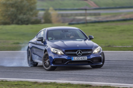 Probamos el Mercedes-AMG C 63 Coupé en carretera y en el circuito de Ascari: palabras mayores