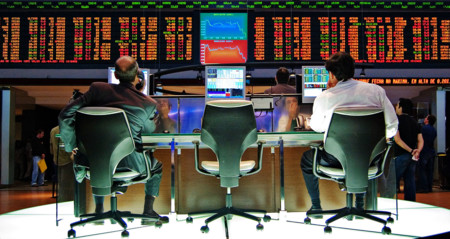 La administración y la banca reducen su peso en Bolsa, así ha cambiado España en los últimos 25 años