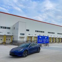 Fabricar coches a cuatro euros la hora: la guerra de precios del automóvil eléctrico se ceba con los trabajadores chinos