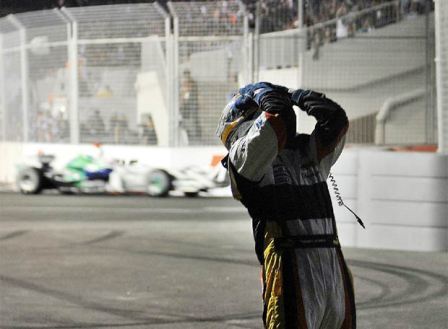 Fernando Alonso desesperado