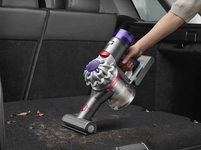 Dyson V8