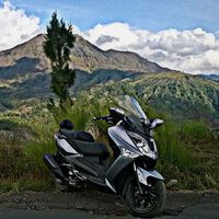 En Bali se han cansado de turistas haciendo el tonto con las motos de alquiler, así que las han prohibido