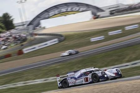 24 horas de Le Mans 2014: Toyota y Porsche luchan por el liderato