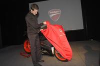 Sebastian Ogier, premiado con una Ducati 1199 Panigale S “Senna” 