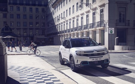 Probamos el Citroën C5 Aircross Hybrid, un SUV híbrido enchufable con gran confort y habitabilidad