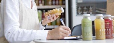 Los zumos sin azúcar y otras bebidas saludables esconden un intruso en su etiqueta: manzana. La razón no te va a gustar 