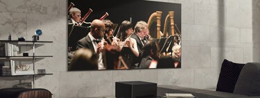 LG quiere que nos olvidemos de los cables de audio y vídeo en la tele: su nueva Smart TV OLED M se conecta de forma inalámbrica 