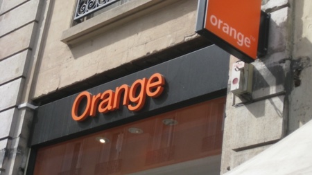 Orange regala 70 euros de descuento en un terminal al contratar el plan Combina