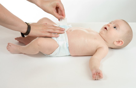 Cómo es el pis de los bebés y cuáles son los signos de alerta relacionados