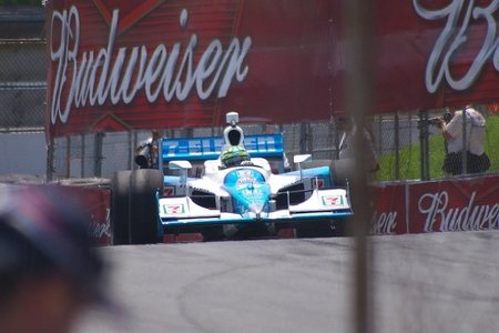 Tony Kanaan pilotará para Lotus