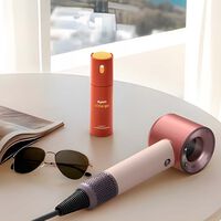 Dyson apuesta en México por una secadora para recorrer el mundo: pequeña, potente y con corriente universal  
