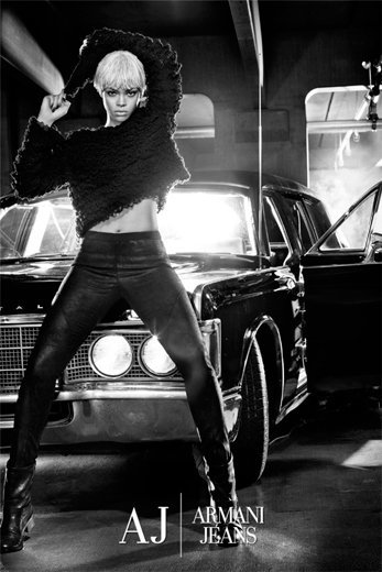Con la nueva imagen de Rihanna para Armani, me pinchan y no sangro