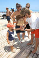 Pulseras identificativas para niños en las playas