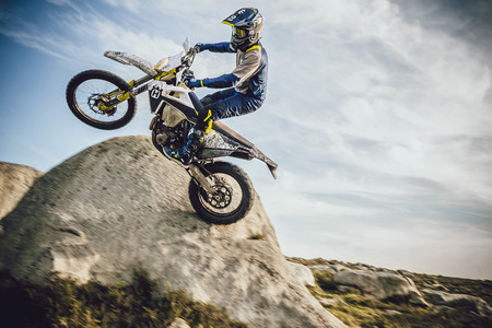 Husqvarna también renueva su gama de motos de enduro TE y FE, a la venta a partir de julio