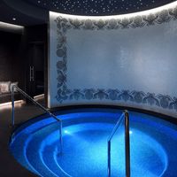 Versace abre su primer spa, y por supuesto es todo lujo con aire algo decadente 