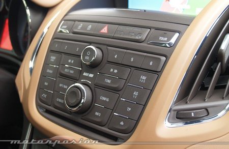 Opel-Zafira-Tourer-26