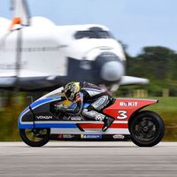 La Voxan Wattman, la moto eléctrica con motor de Fórmula E de 430 CV, tiene nuevo récord de velocidad: 454 km/h 