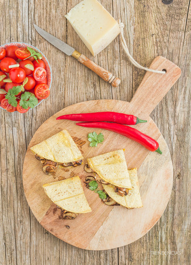 Quesadillas de queso manchego y champiñones Portobello. Receta para una deliciosa cena al estilo mexicano 