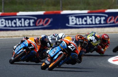 La cantera del Mundial de Motociclismo espera su fin de fiesta en Valencia
