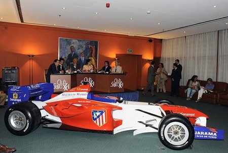 Coloquio sobre la Superleague Formula en el Club Siglo XXI