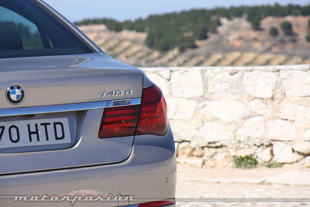 BMW Serie 7 trasera