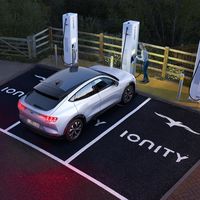 El SUV eléctrico Ford Mustang Mach-E carga más rápido de lo esperado, según Ford: recupera 119 km de autonomía en 10 minutos